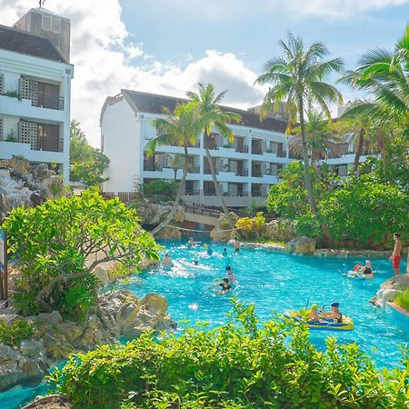 Yoho Beach Resort Kenting Heng-ch'un Exterior foto The swimming pool at the Sunway Lagoon Resort